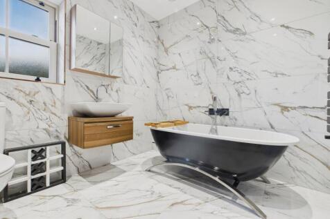 CAM02351G0-PR0089-STILL013 (1)