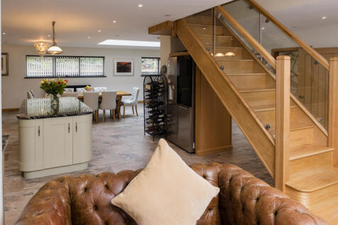 2025-08-07 WALKER &amp; LEWIS-CEFN-7