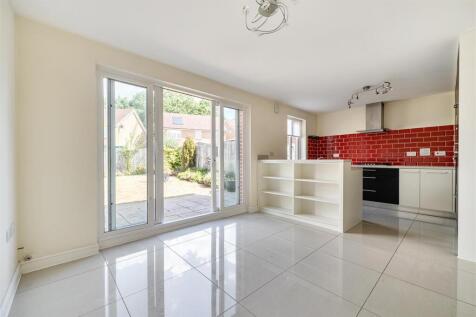 Keele Avenue, Maidstone photo 4