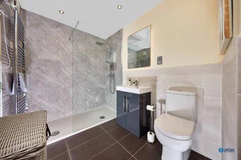 Bedroom One En Suite