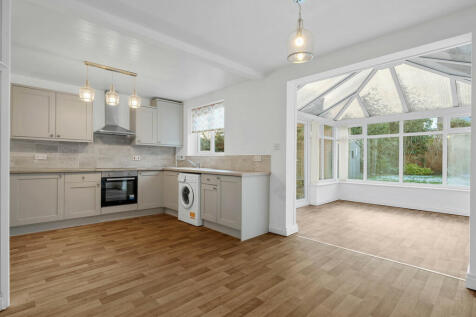 Wayside Court, Mi...