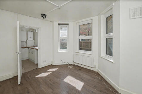 Flat A, 137 Trundleys Road, Deptford, London, SE8 5JQ