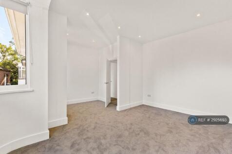 Culverden Court, Weybridge, KT13 photo 4
