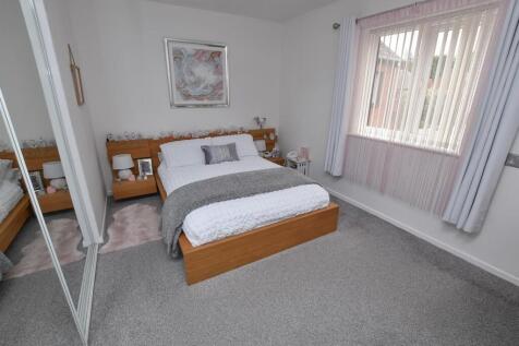 5 Eastham Mews (12).jpg