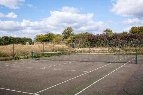 21 - High Barn - GL6 0QA - Web.jpg