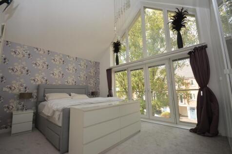 devonshire house bed one1.JPG