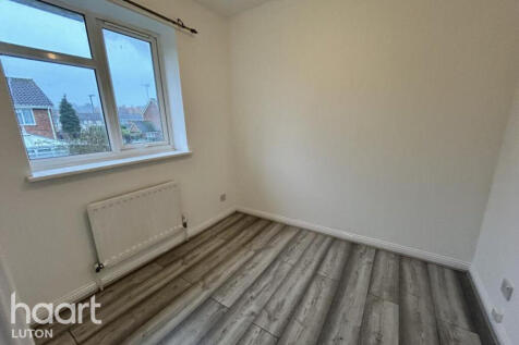 Hawkfields, Luton photo 5