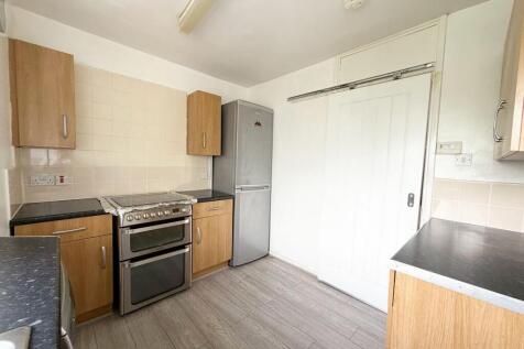 Queenshill Avenue photo 5
