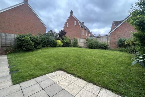 Garden With Patio