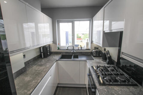 Furze Road photo 3