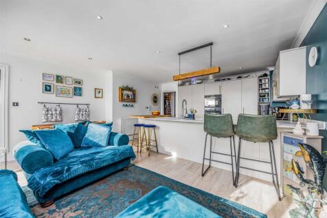 Flat 9, 48-50, Elm Grove, Southsea-Small-PorticoMa
