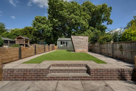 Garden - astroturf lawn.jpg