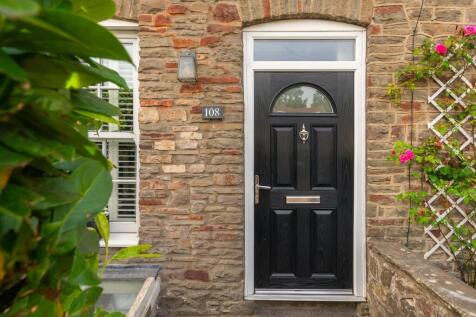 1B0R8WE - External C.jpg