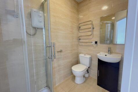 Room H, The Woodston, Belsize Avenue, PE2 9HX photo 4