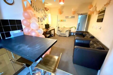 4-bed house on 250 School Road, Crookes, £472/mo