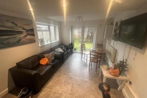 Cedar Road, Southampton photo 5