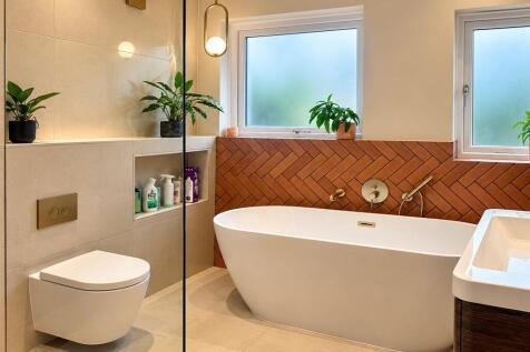 Bathroom angle 1
