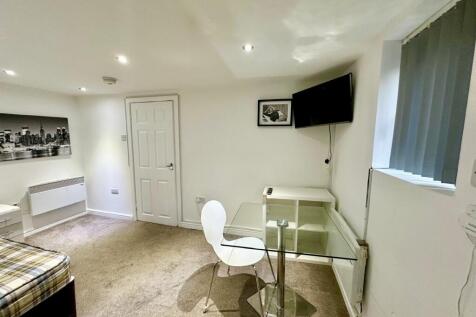 Brownhill Crescent, LEEDS photo 4