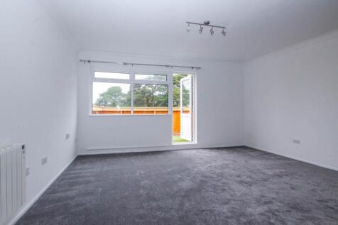 16 Marlow Drive loun