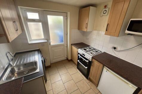 Rymers Lane photo 5