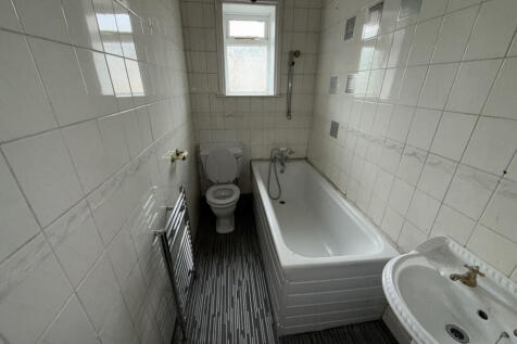 Clough Street, Bradford, West Yorkshire, BD5 photo 4