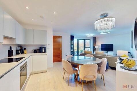 Kitchen dining