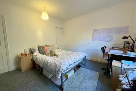 3 Bed Student House // West End | Jul 2027 photo 4
