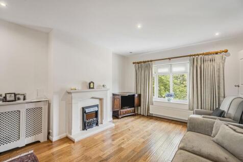 RECEPTION ROOM: PIC. 1