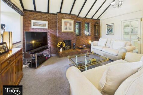 CAM02176G0-PR0671...