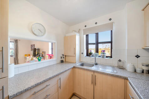 1386519-8-69301bb...