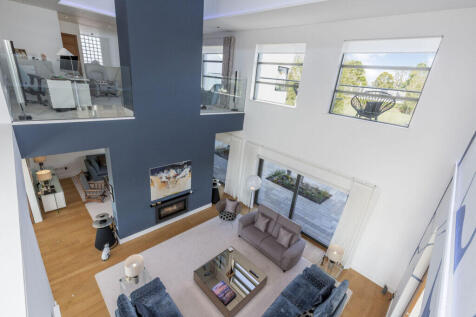 5 bed, 5 bath Detached in Edinburgh - Photo 12
