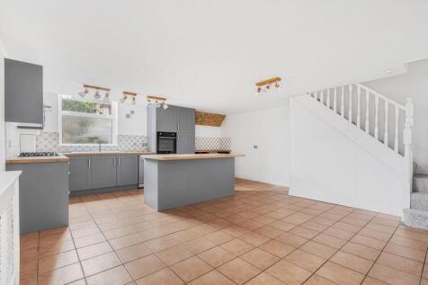 KITCHEN/DINING/FAMILY ROOM
