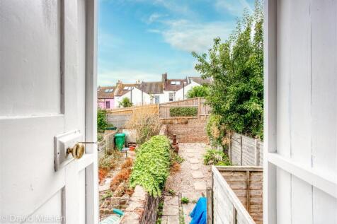 Crescent Road, Brighton photo 3