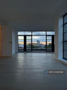 5. Living Room (Unfurnished)