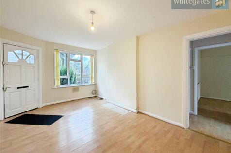 Central Avenue, Wrexham photo 3