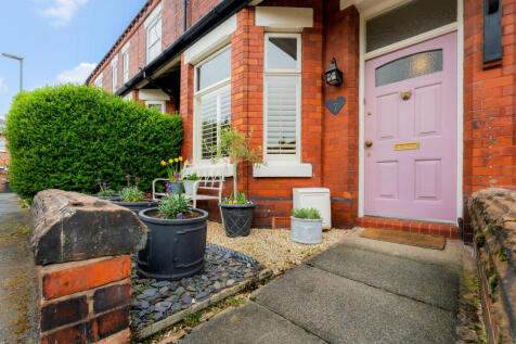 7 Carlton St-48.jpg