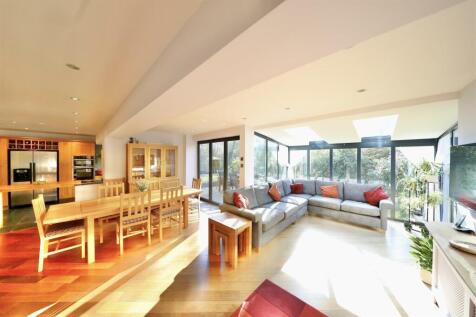 kitchen diner  4.jpg