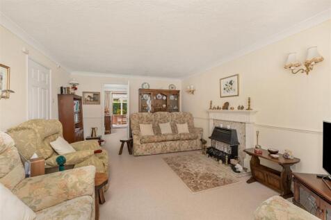 3 Powys Grove, Banbury-13.jpg