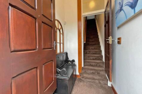Rochdale Road, Royton photo 3