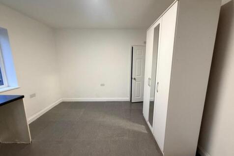 WhatsApp Image 2025-12-18 at 10.11.16 (3).jpeg