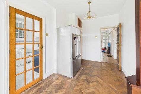 CAM04578G0-PR0031...