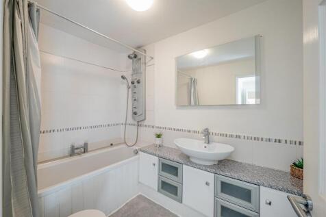 1 Cumberland Row BA1 2AS-15.jpg