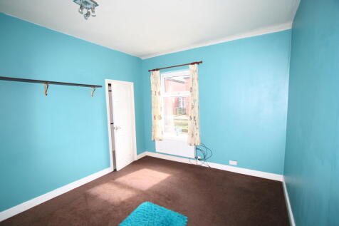 Crown Street, Lowerplace, Rochdale photo 5