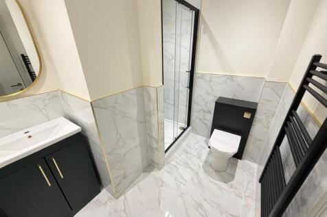 1H -Bathroom.jpg