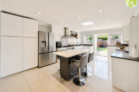 Kitchen/ Dinner