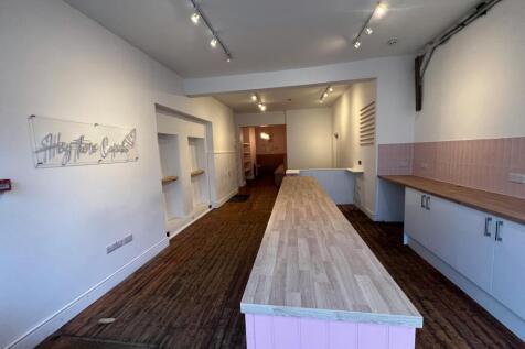 Retail Property (high street) to rent Image 6