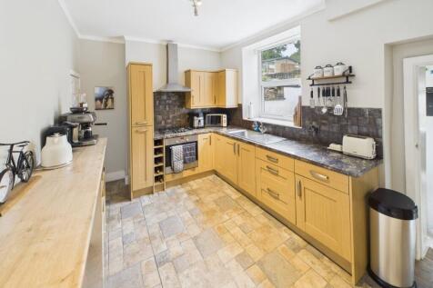 CAM02093G0-PR0054-STILL004