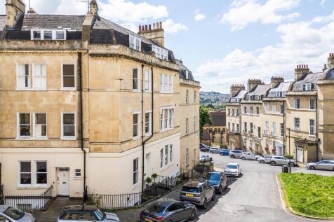 Second Floor Apartment, 14 Portland Place, Bath, B