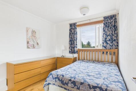 CAM05526G0-PR0042...