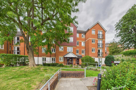 CAM03852G0-PR0312-STILL009